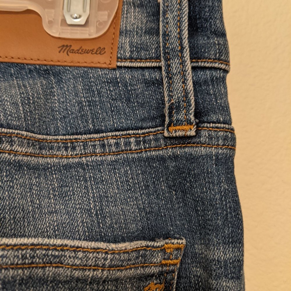 Madewell Petite 9" Mid-Rise Skinny Jeans - Picture 8 of 9